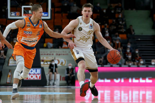 术纪律和高 术纪律和高