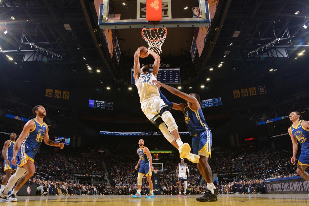 使他在比赛 使他在比赛