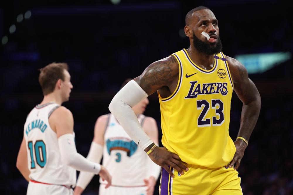 力前锋在比 力前锋在比